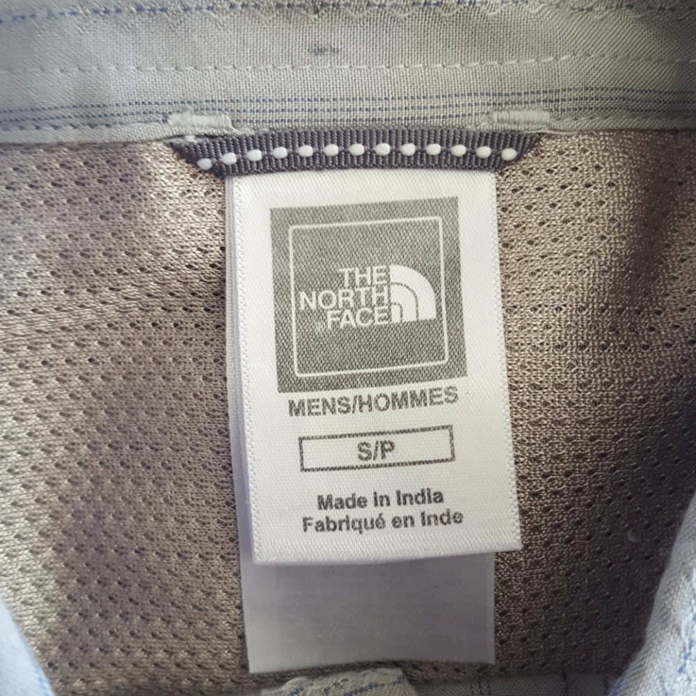 《 North Face 》 Performance Button Down - Picture 2 of 4